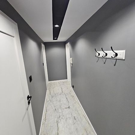 Apartament Z Jacuzzi Klimatyzacja Prywatny Parking Radom Esterno foto